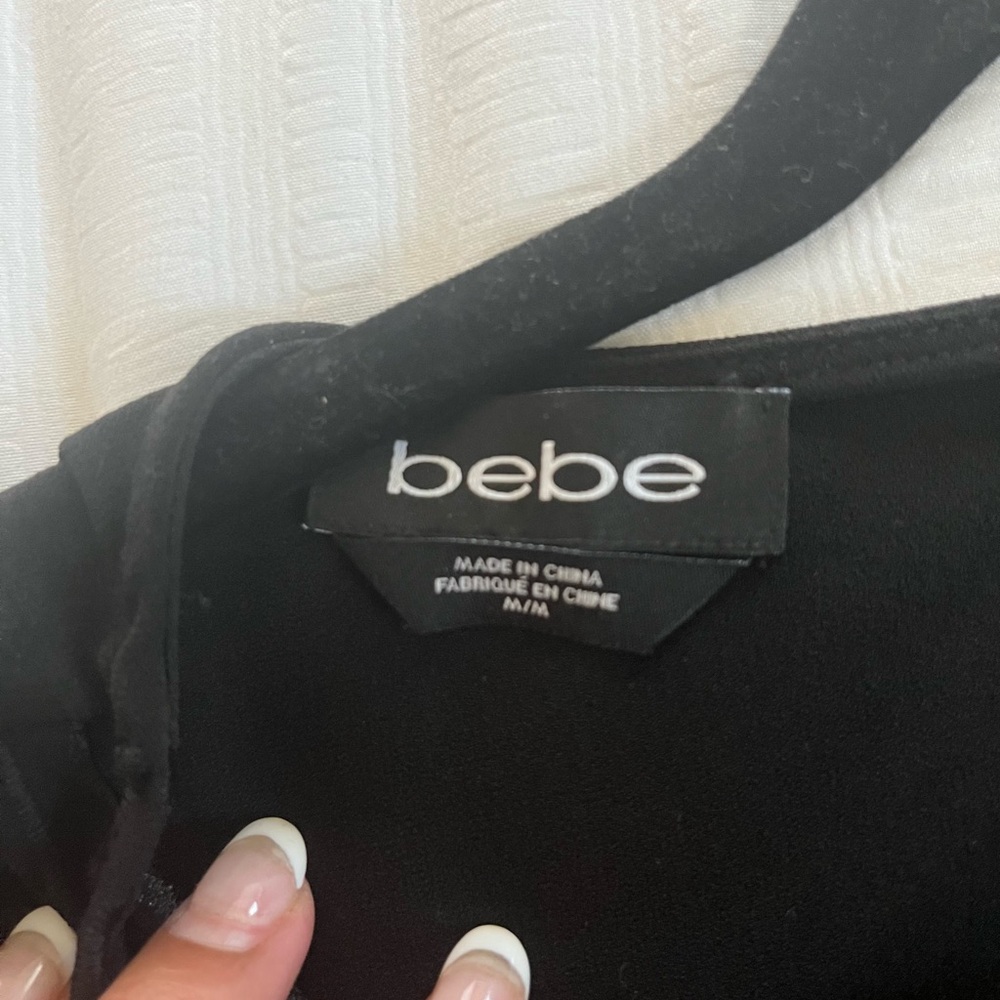 Bebe Laser Cut Floral Cropped Blouse with Scalloped Hem in Black medium top - Picture 4 of 4
